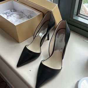 Michael Kors Black Pumps